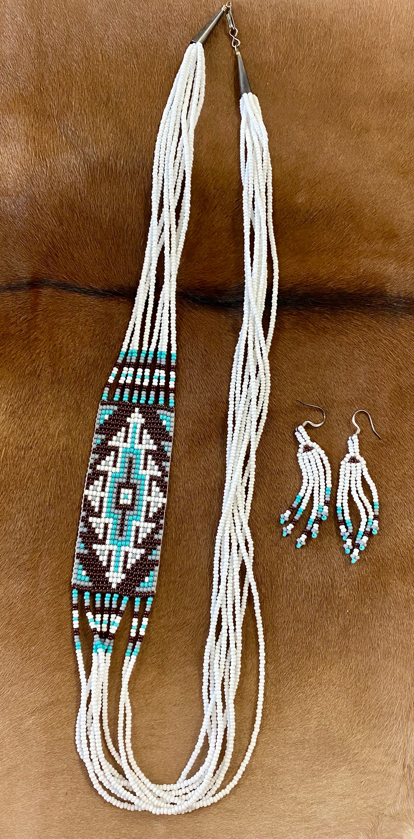The Amanda White Beaded Jewelry Set