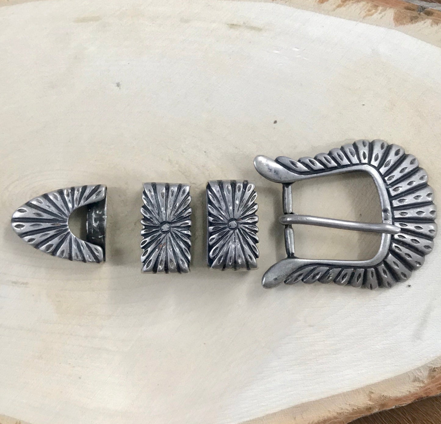 The Ranger Set - Ny Texas Style Boutique Unique Native American made sterling silver four piece unisex buckle set. The perfect addition to any belt and outfit. Unique vintage Native American made sterling silver four piece unisex buckle set. The perfect addition to any belt and outfit. Vintage western outfit accessory. Unisex buckle belt set. Cowboy silver belt. Handmade four piece buckle belt set. Silver unique vintage belt. Western silver four piece buckle set.