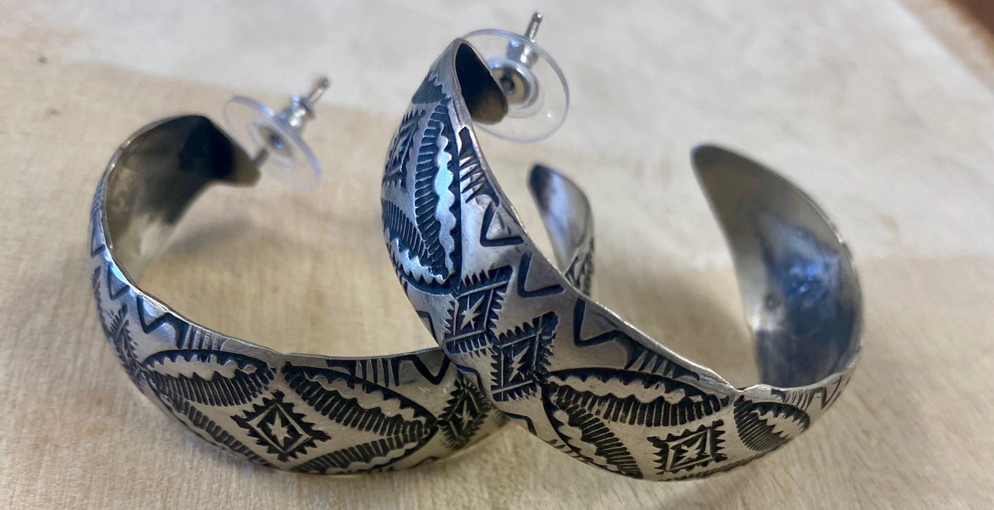 The Mandy Half Hoop Post Earrings - Ny Texas Style Boutique