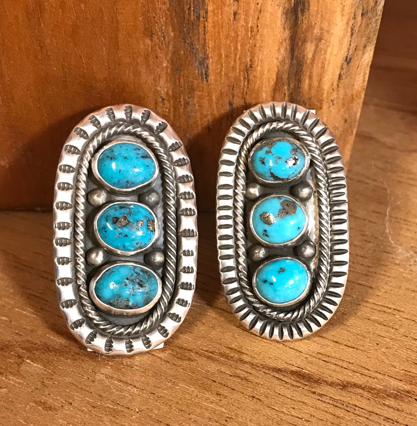 The Lonesome Turquoise Ring Signed By Arnold & Carleena Goodluck (Size 8)