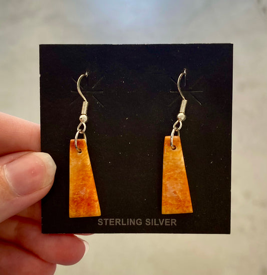 Lightweight stunning orange Spiny Oyster authentic sterling silver hook 1” inch length earrings. The perfect pop of color to anyone's jewelry collection!   Size: 1" Inch length   Stone: Spiny Oyster 
