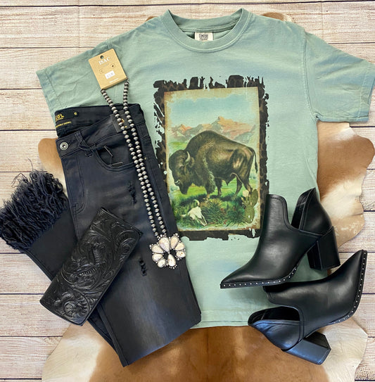 The Hadley Graphic Tee - NY Texas Style Boutique 