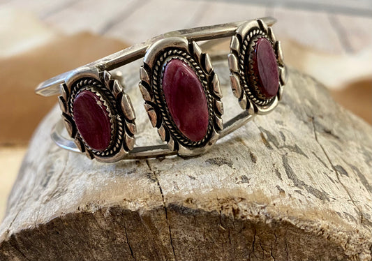 The Purple Spiny Three Stone Cuff